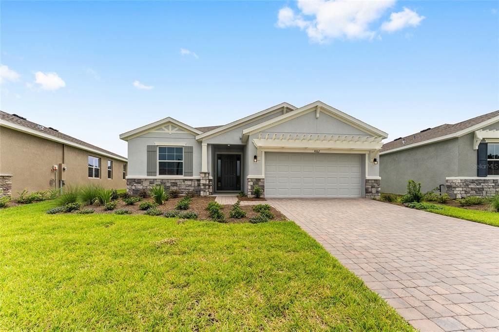 Active With Contract: $2,700 (3 beds, 2 baths, 1857 Square Feet)