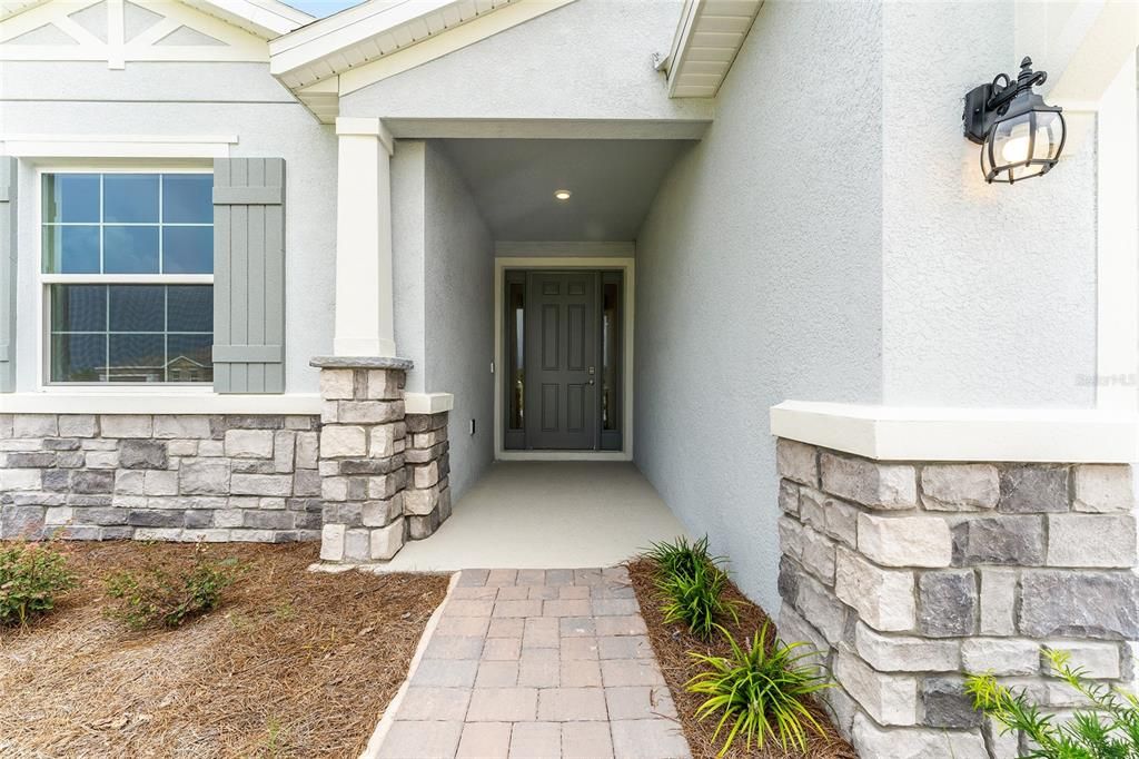 Active With Contract: $2,700 (3 beds, 2 baths, 1857 Square Feet)