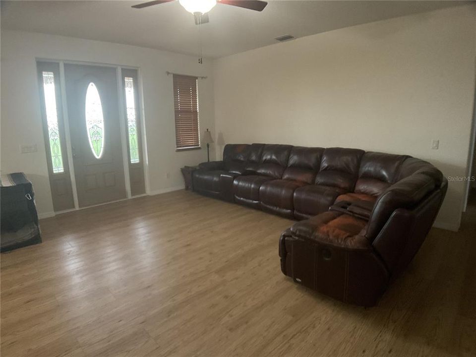 待售: $699,000 (3 贝兹, 2 浴室, 1740 平方英尺)