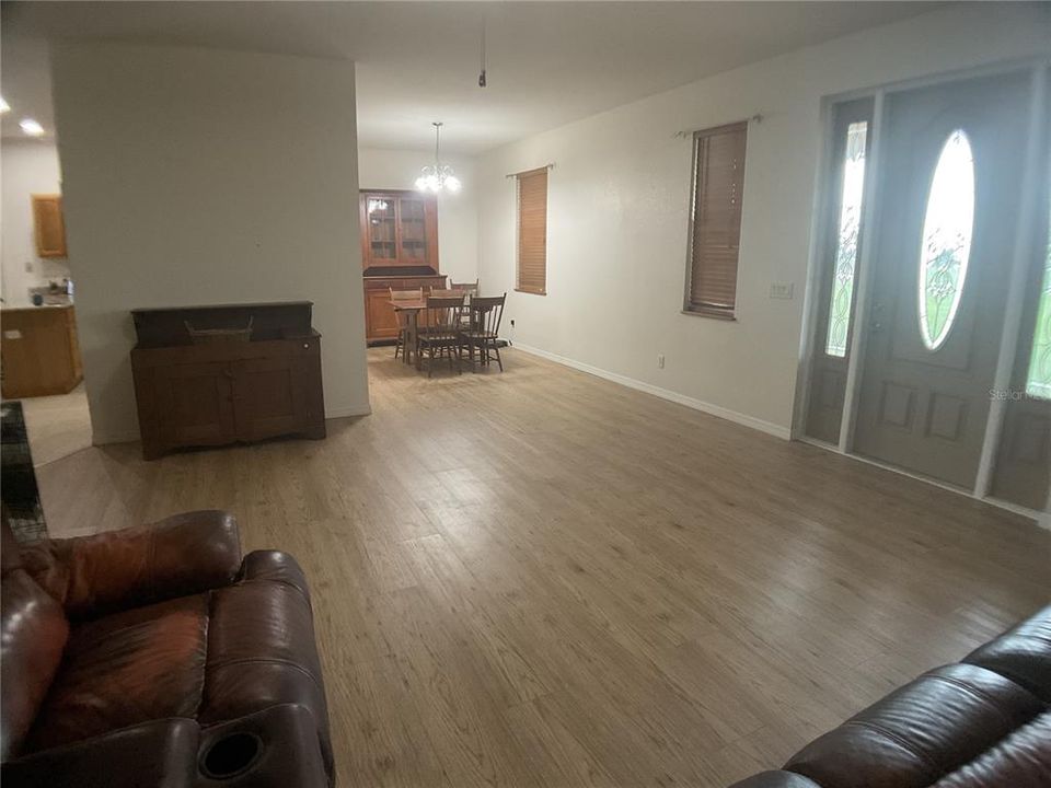 待售: $699,000 (3 贝兹, 2 浴室, 1740 平方英尺)