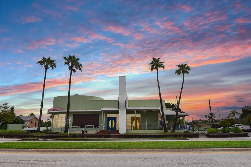 Recently Sold: $3,750,000 (0 beds, 0 baths, 5770 Square Feet)