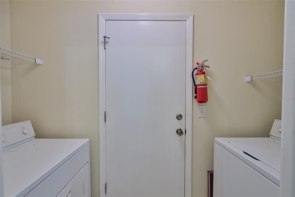 На продажу: $209,900 (2 спален, 2 ванн, 1205 Квадратных фут)