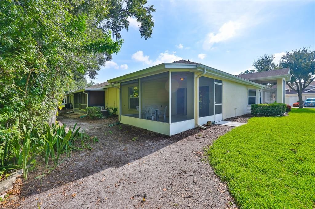 На продажу: $209,900 (2 спален, 2 ванн, 1205 Квадратных фут)