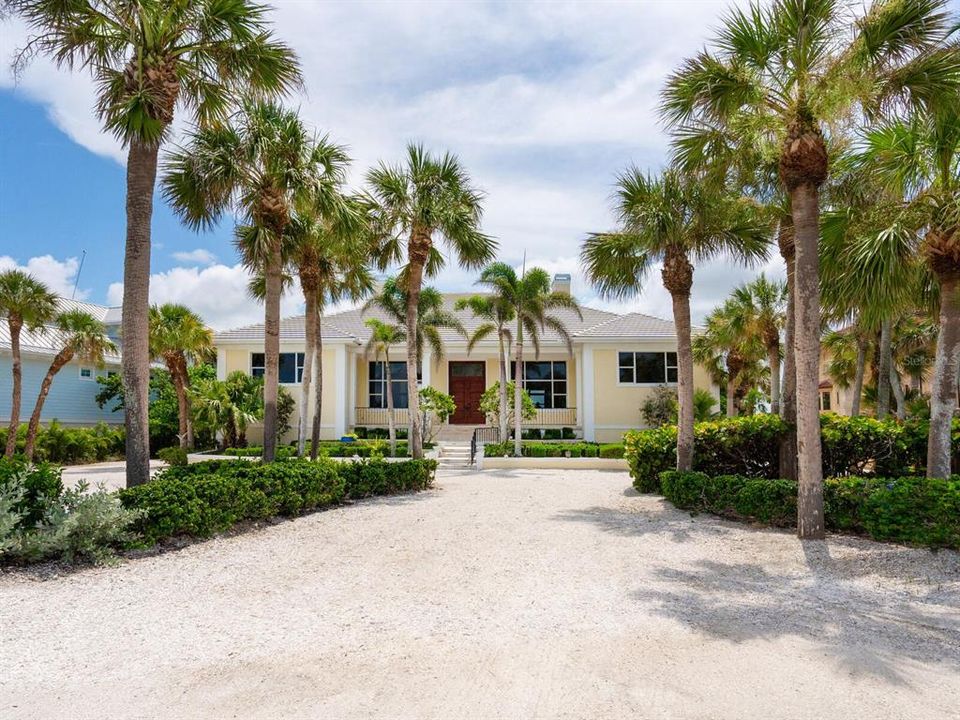 Recently Sold: $6,550,000 (5 beds, 4 baths, 4460 Square Feet)