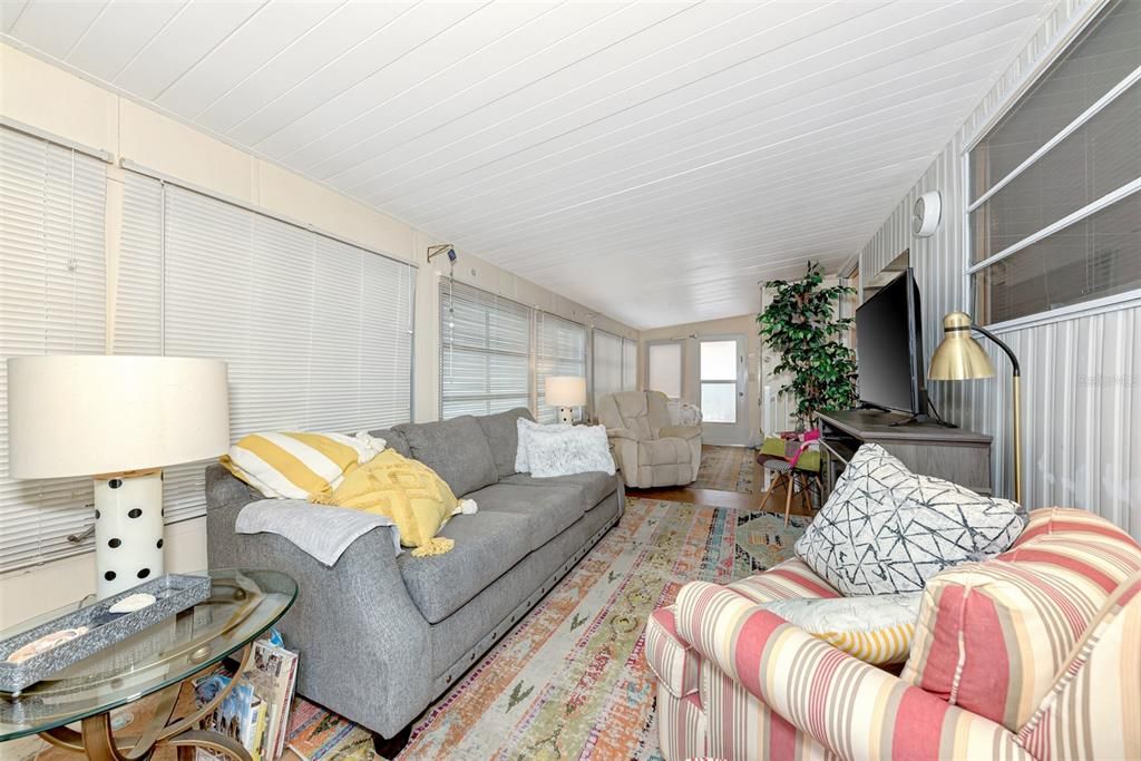 待售: $75,000 (1 贝兹, 1 浴室, 479 平方英尺)