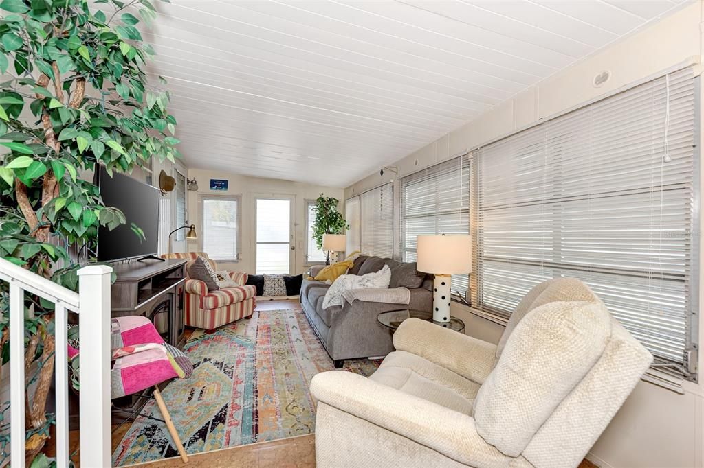 待售: $75,000 (1 贝兹, 1 浴室, 479 平方英尺)