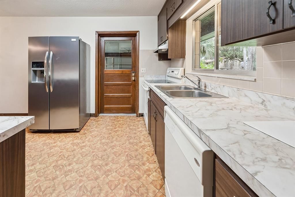 En Venta: $399,000 (3 camas, 2 baños, 1692 Pies cuadrados)