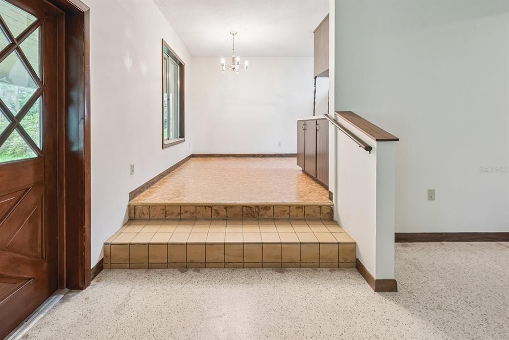 En Venta: $399,000 (3 camas, 2 baños, 1692 Pies cuadrados)