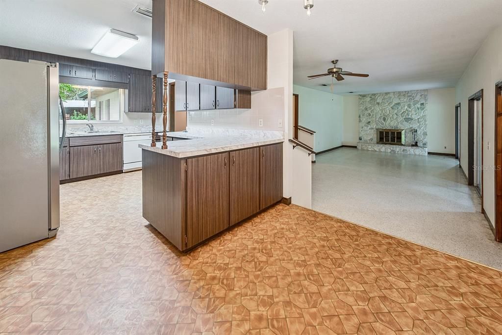 En Venta: $399,000 (3 camas, 2 baños, 1692 Pies cuadrados)