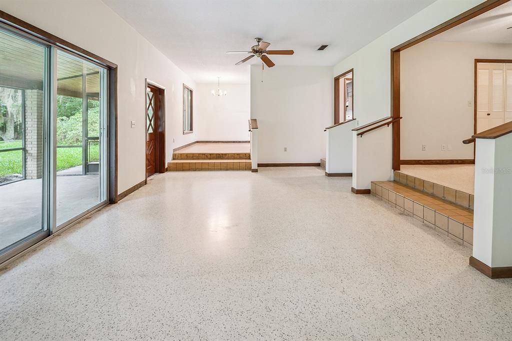 En Venta: $399,000 (3 camas, 2 baños, 1692 Pies cuadrados)