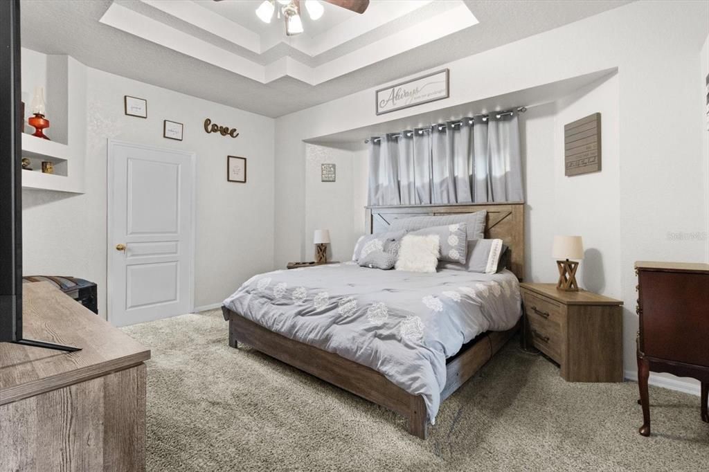 Active With Contract: $528,900 (6 beds, 4 baths, 2831 Square Feet)