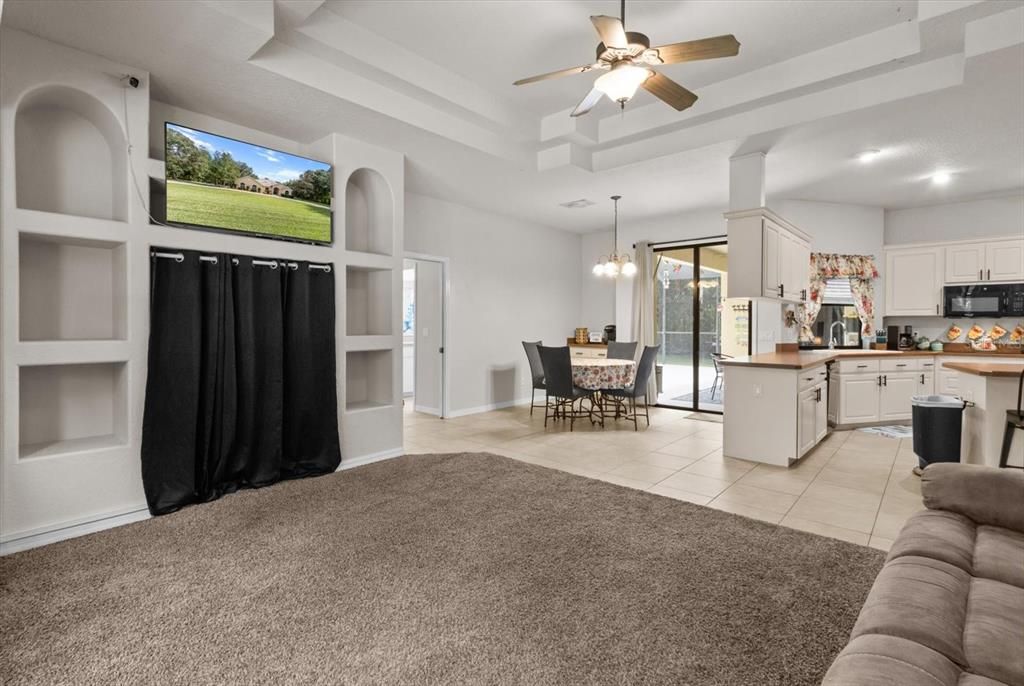 Active With Contract: $528,900 (6 beds, 4 baths, 2831 Square Feet)