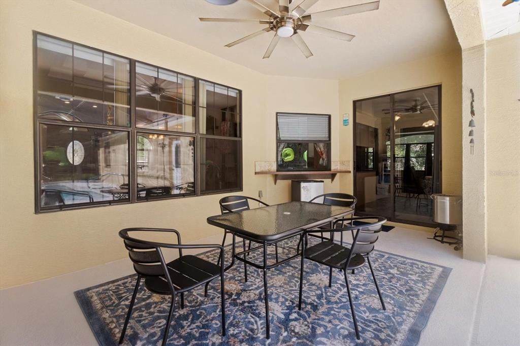 Active With Contract: $528,900 (6 beds, 4 baths, 2831 Square Feet)