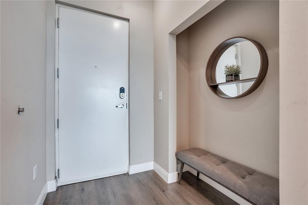 For Sale: $375,000 (2 beds, 2 baths, 1268 Square Feet)