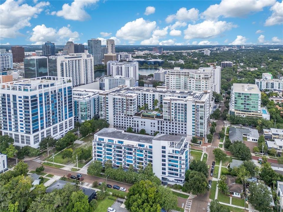 For Sale: $375,000 (2 beds, 2 baths, 1268 Square Feet)