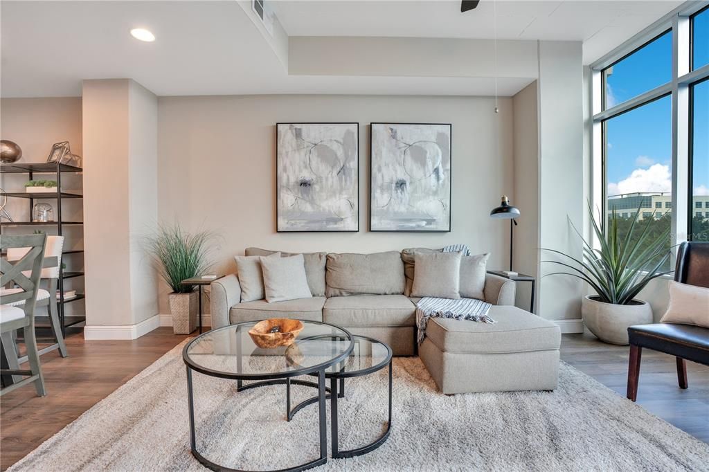 For Sale: $375,000 (2 beds, 2 baths, 1268 Square Feet)