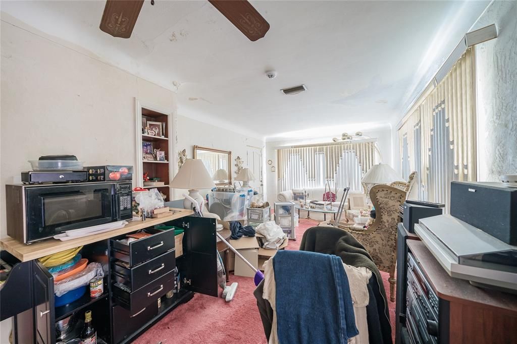 Active With Contract: $125,000 (2 beds, 1 baths, 1325 Square Feet)