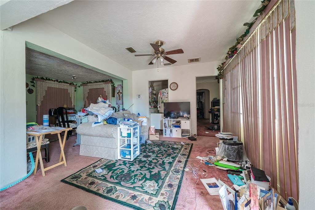 Active With Contract: $125,000 (2 beds, 1 baths, 1325 Square Feet)