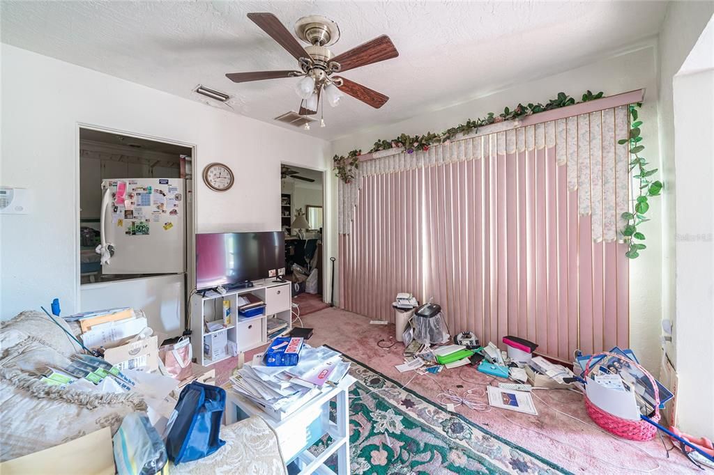 Active With Contract: $125,000 (2 beds, 1 baths, 1325 Square Feet)