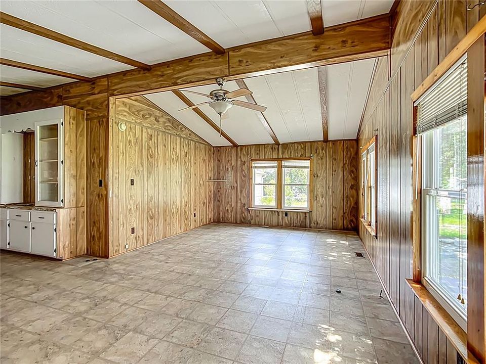 待售: $190,000 (3 贝兹, 2 浴室, 1248 平方英尺)