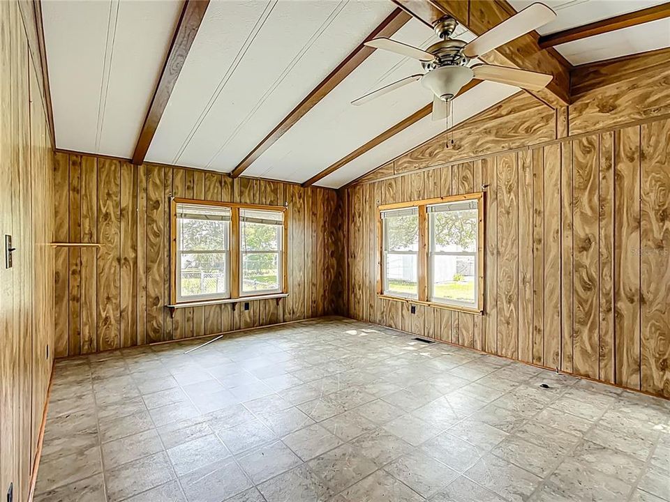 待售: $190,000 (3 贝兹, 2 浴室, 1248 平方英尺)