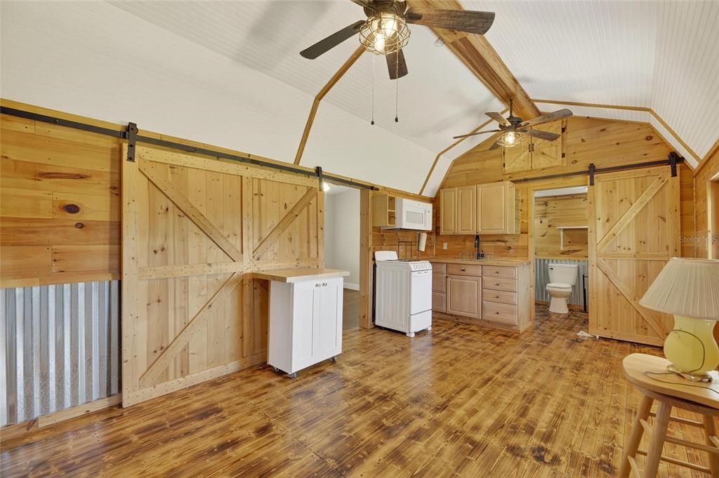 待售: $664,900 (4 贝兹, 2 浴室, 2052 平方英尺)