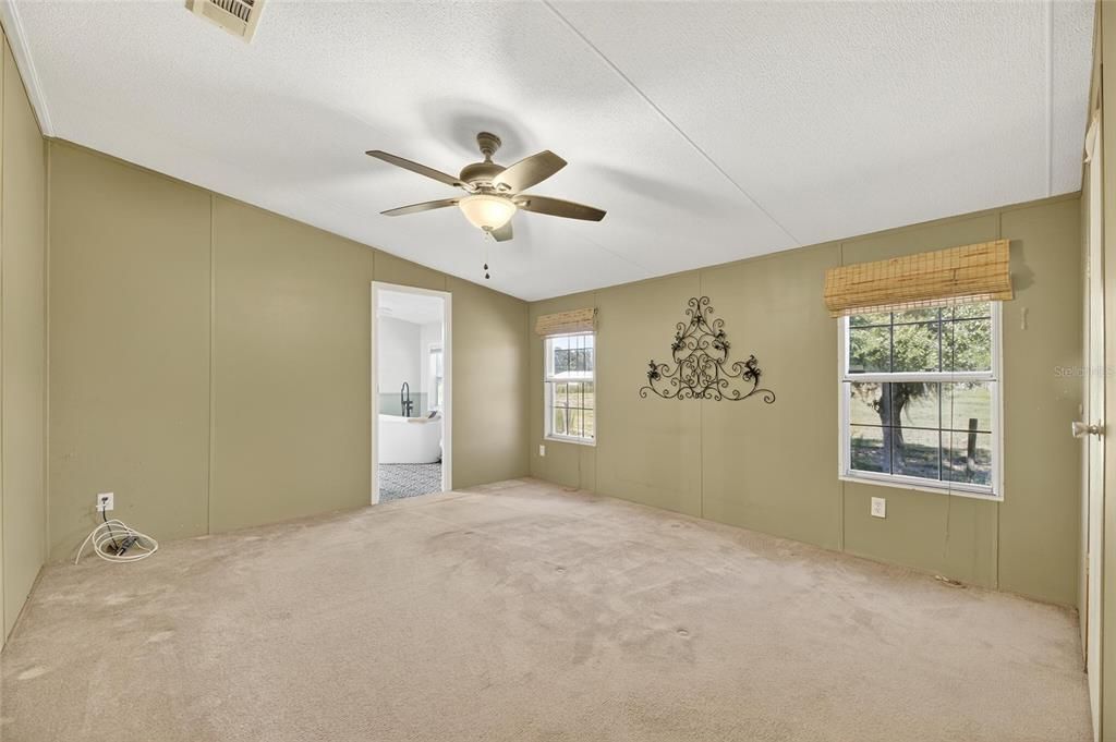 待售: $664,900 (4 贝兹, 2 浴室, 2052 平方英尺)