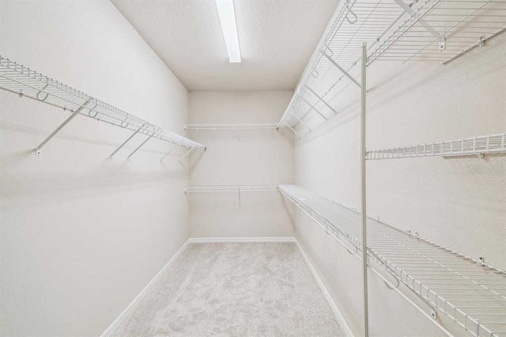 Под контрактом: $464,990 (3 спален, 2 ванн, 1626 Квадратных фут)