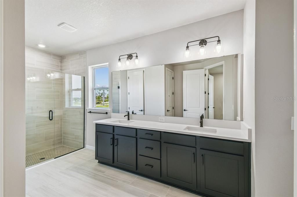 Под контрактом: $464,990 (3 спален, 2 ванн, 1626 Квадратных фут)