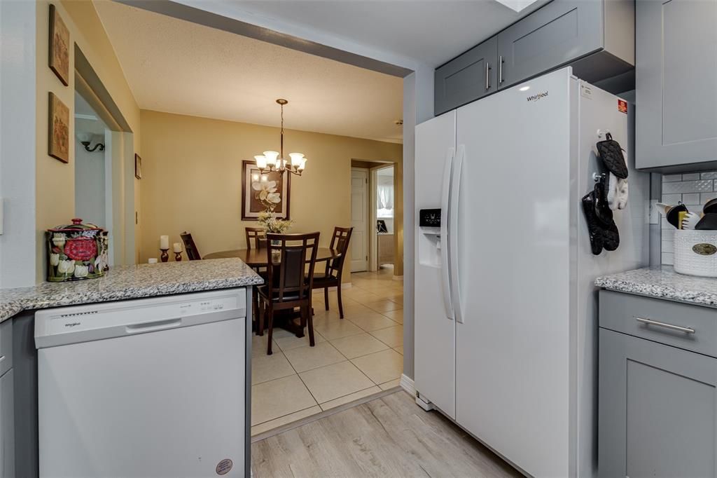 Activo con contrato: $259,000 (2 camas, 2 baños, 1122 Pies cuadrados)