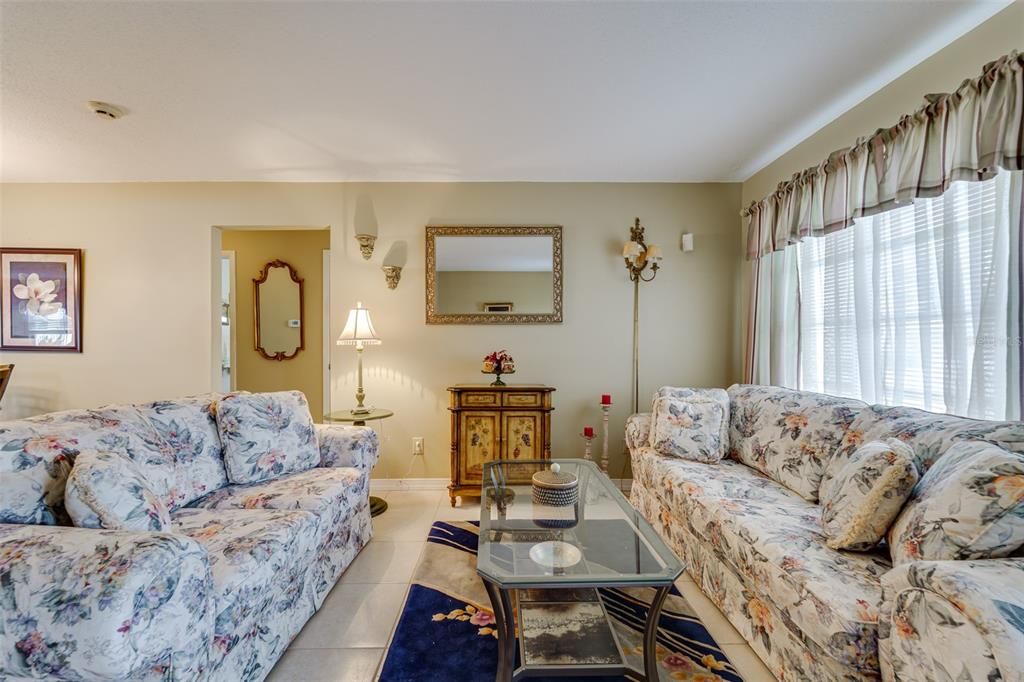 Activo con contrato: $259,000 (2 camas, 2 baños, 1122 Pies cuadrados)