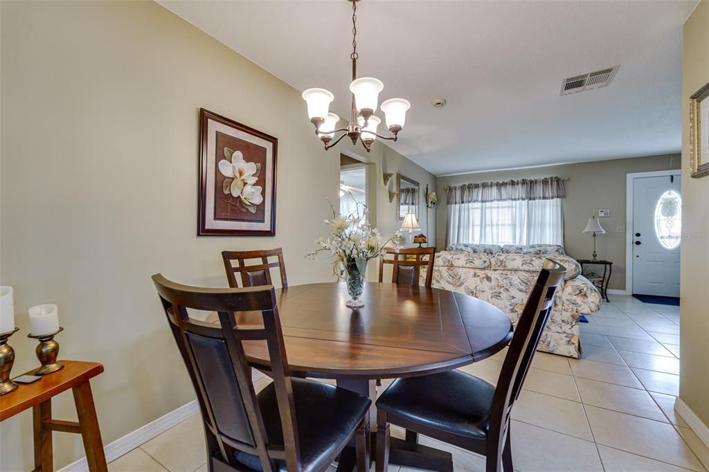 Activo con contrato: $259,000 (2 camas, 2 baños, 1122 Pies cuadrados)