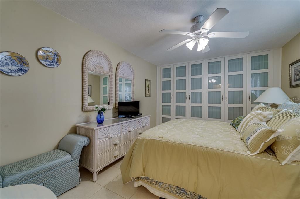 Activo con contrato: $259,000 (2 camas, 2 baños, 1122 Pies cuadrados)