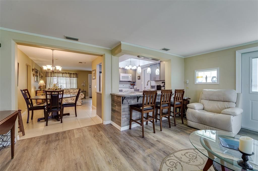 Activo con contrato: $259,000 (2 camas, 2 baños, 1122 Pies cuadrados)