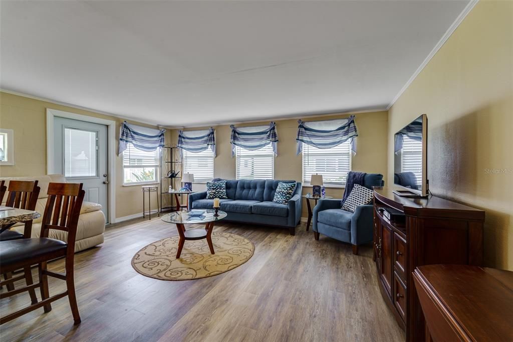 Activo con contrato: $259,000 (2 camas, 2 baños, 1122 Pies cuadrados)