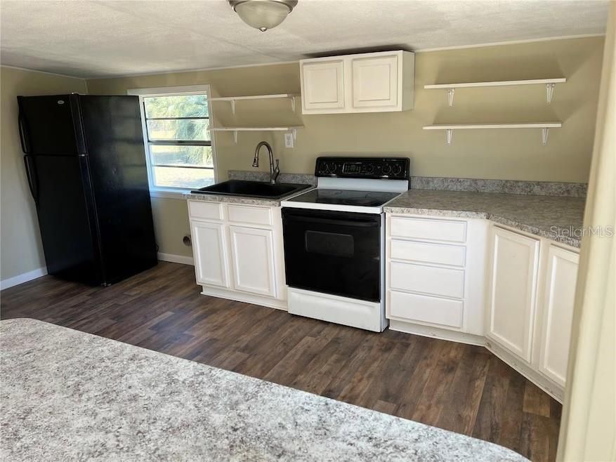For Rent: $1,650 (2 beds, 1 baths, 1029 Square Feet)