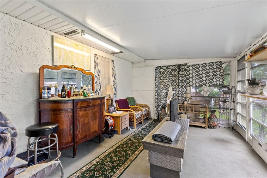 На продажу: $254,000 (3 спален, 2 ванн, 1928 Квадратных фут)