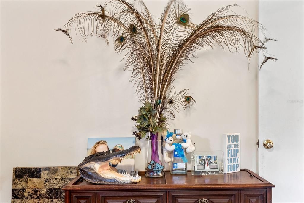 На продажу: $254,000 (3 спален, 2 ванн, 1928 Квадратных фут)