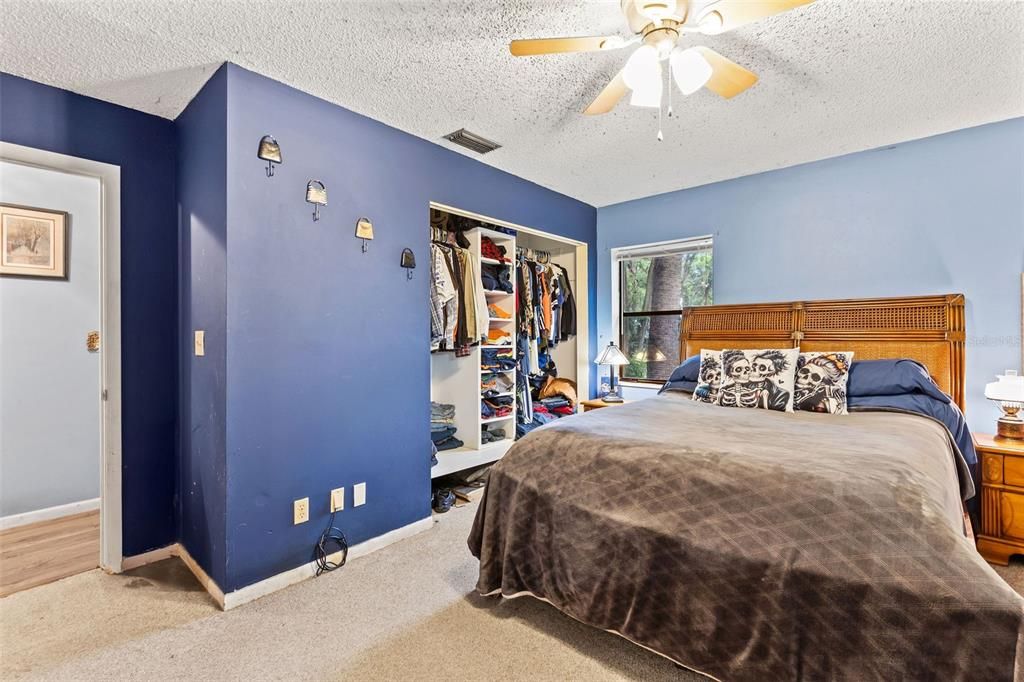 На продажу: $254,000 (3 спален, 2 ванн, 1928 Квадратных фут)