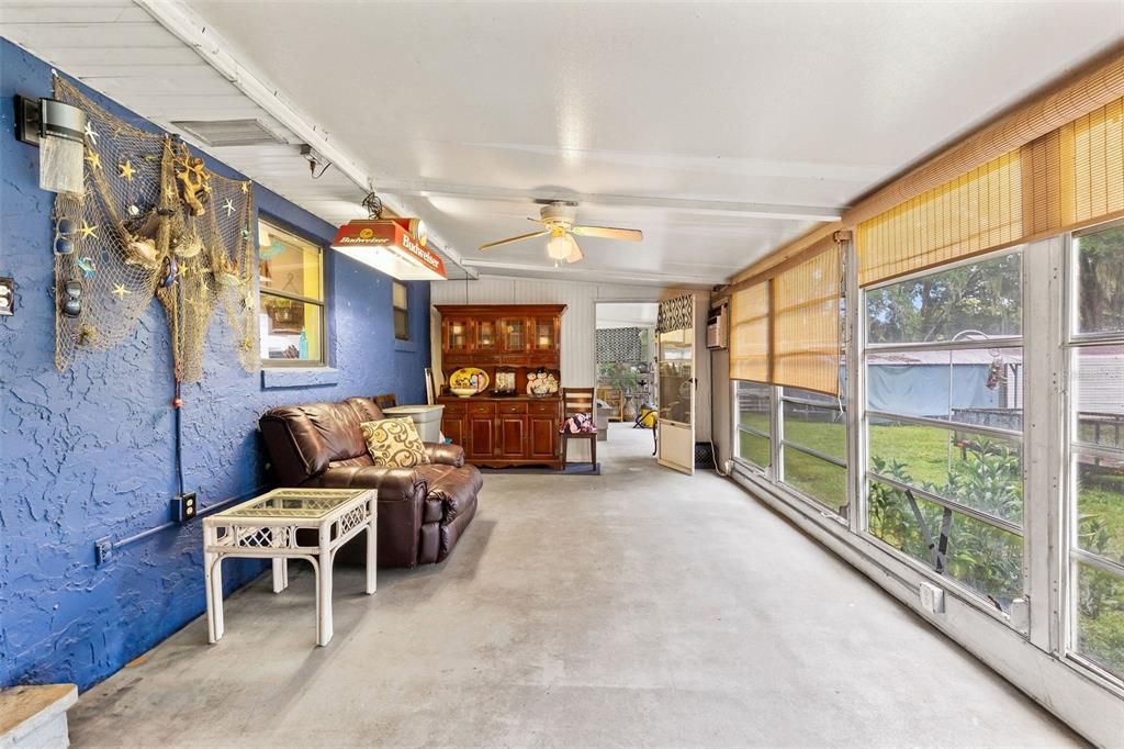 На продажу: $254,000 (3 спален, 2 ванн, 1928 Квадратных фут)