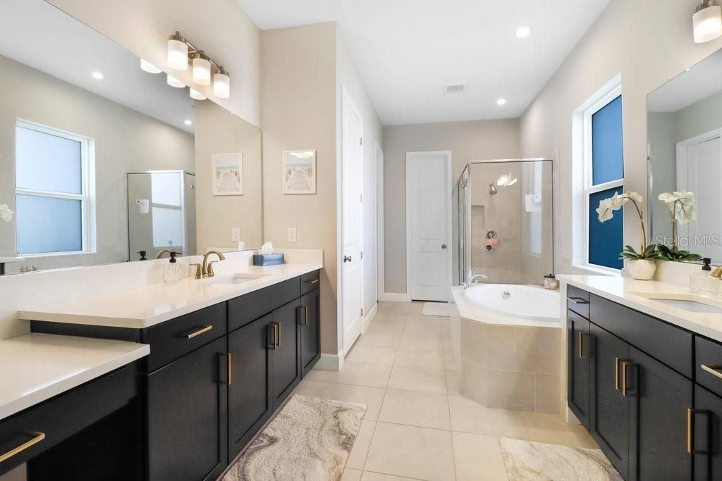 For Sale: $1,499,900 (5 beds, 3 baths, 4181 Square Feet)