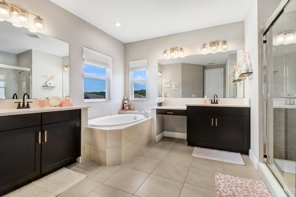 For Sale: $1,499,900 (5 beds, 3 baths, 4181 Square Feet)