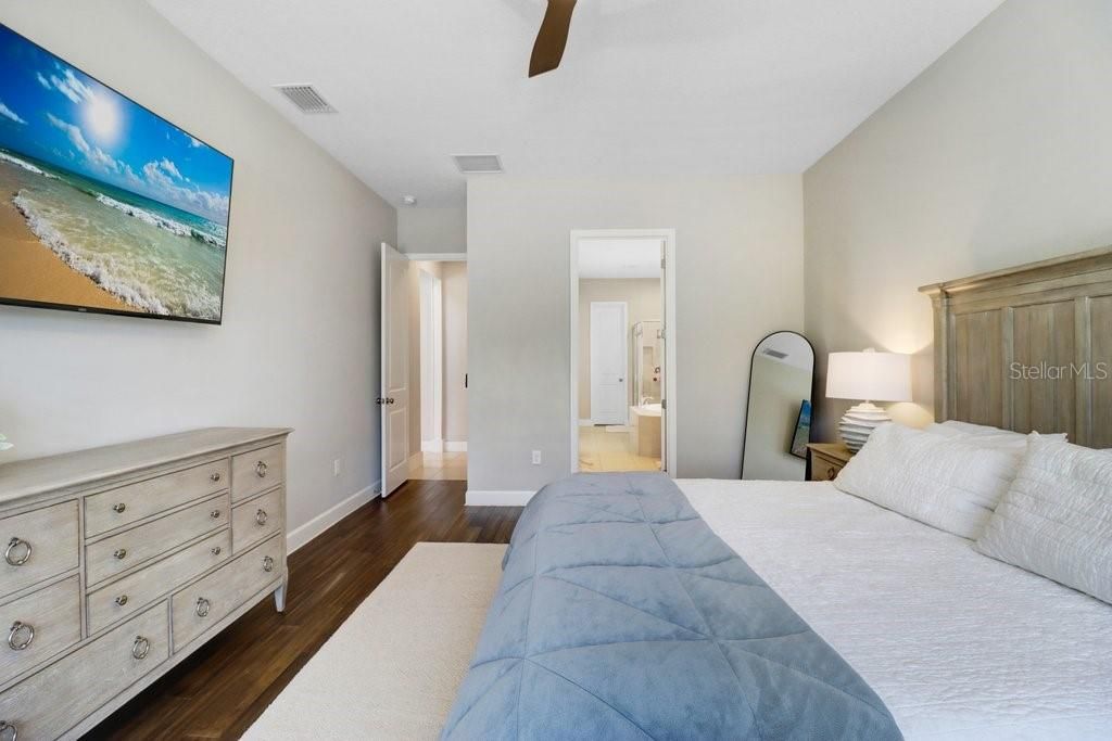 For Sale: $1,499,900 (5 beds, 3 baths, 4181 Square Feet)