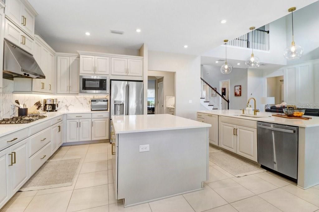 For Sale: $1,499,900 (5 beds, 3 baths, 4181 Square Feet)