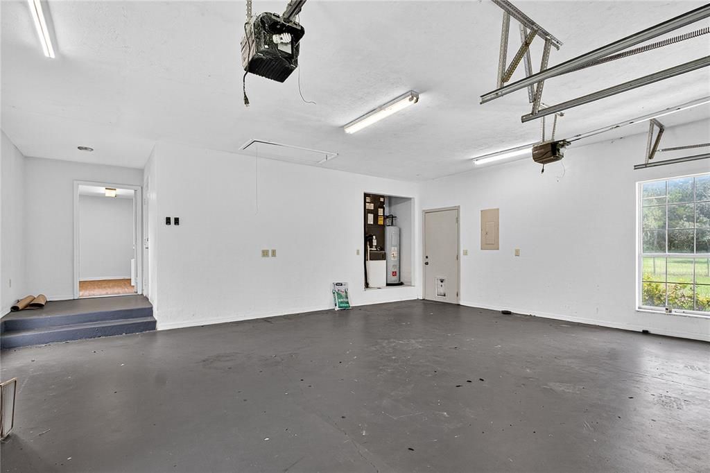 待售: $485,000 (3 贝兹, 2 浴室, 2393 平方英尺)