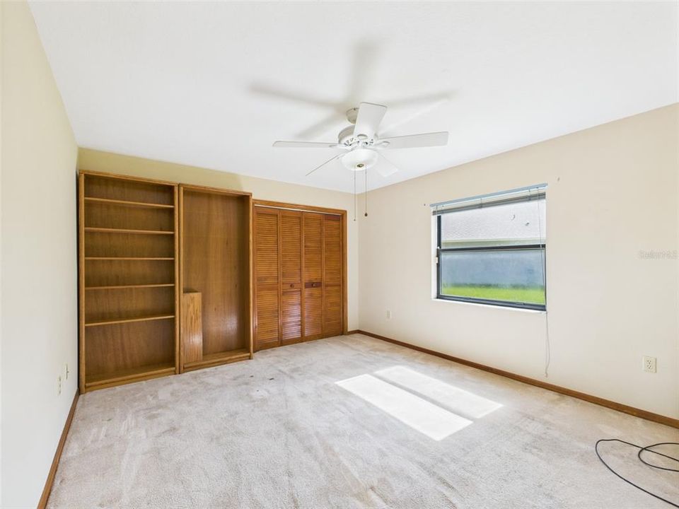 合同活跃: $269,900 (3 贝兹, 2 浴室, 1965 平方英尺)