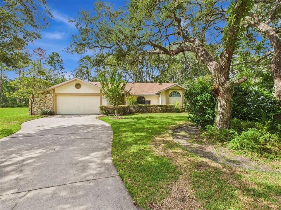 合同活跃: $269,900 (3 贝兹, 2 浴室, 1965 平方英尺)