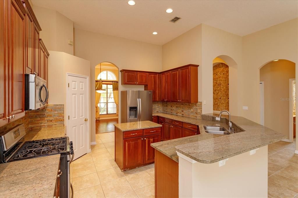 For Rent: $4,400 (4 beds, 4 baths, 3144 Square Feet)