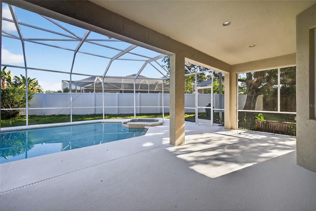 Под контрактом: $519,000 (4 спален, 2 ванн, 2396 Квадратных фут)