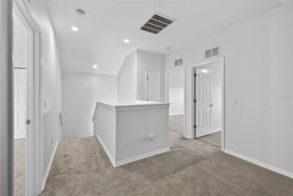 Под контрактом: $519,000 (4 спален, 2 ванн, 2396 Квадратных фут)